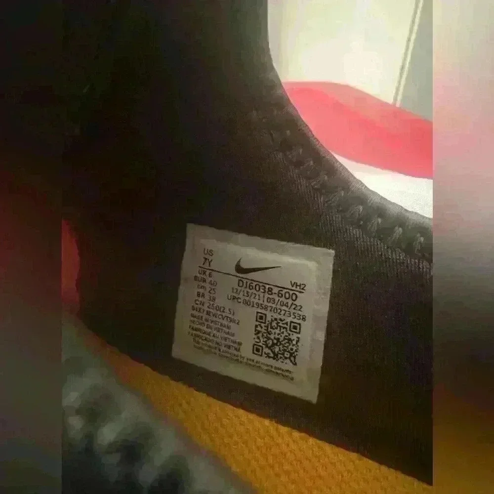 Nike size 7y
